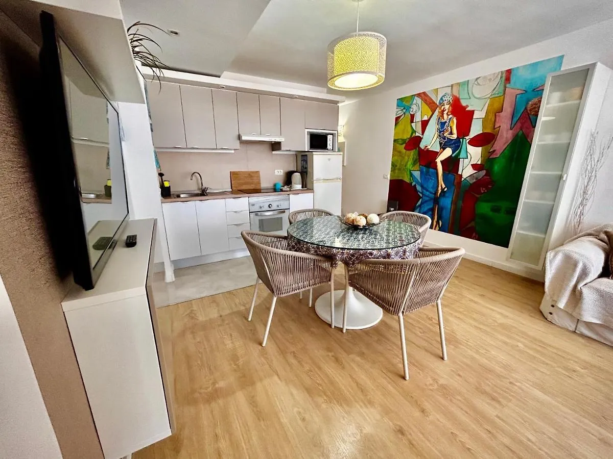 Delicious Los Cristianos,2Bdr 2Bathr Beachclose 0*, Los Cristianos (Tenerife)
