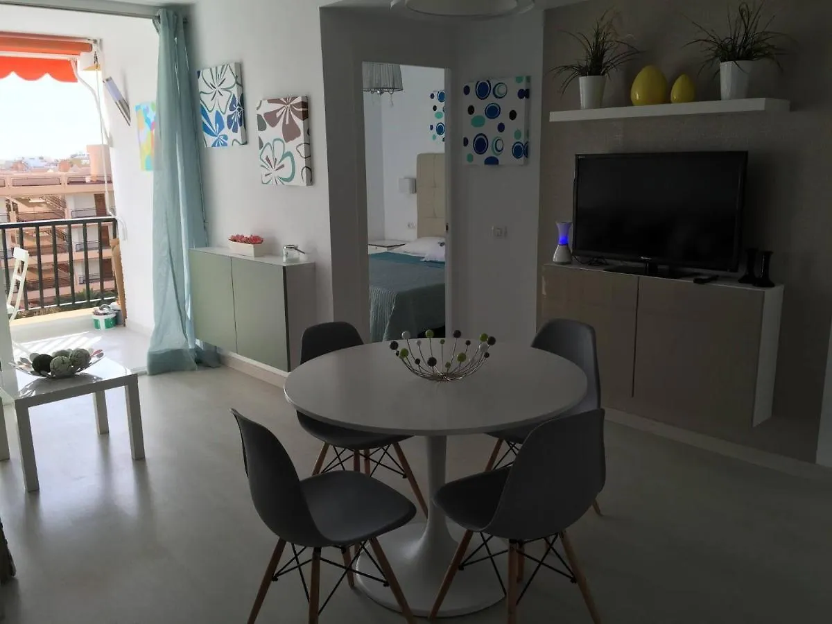 Delicious Los Cristianos,2Bdr 2Bathr Beachclose
